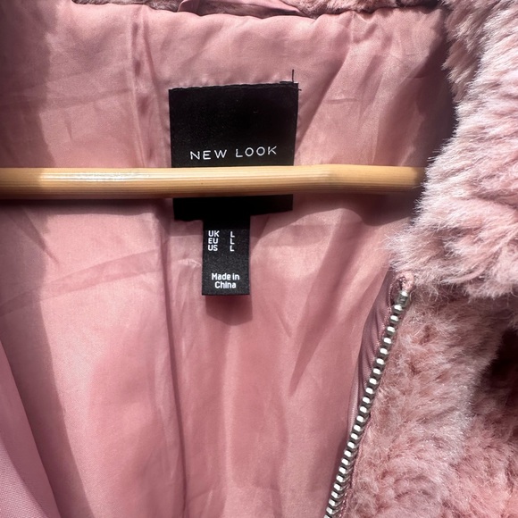 faux fur light pink coat - Picture 3 of 3